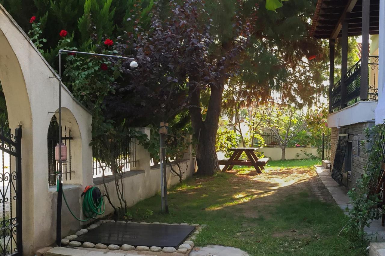 Seasidelongo Houses 1 Min From The Beach Of Nikiti Exterior foto