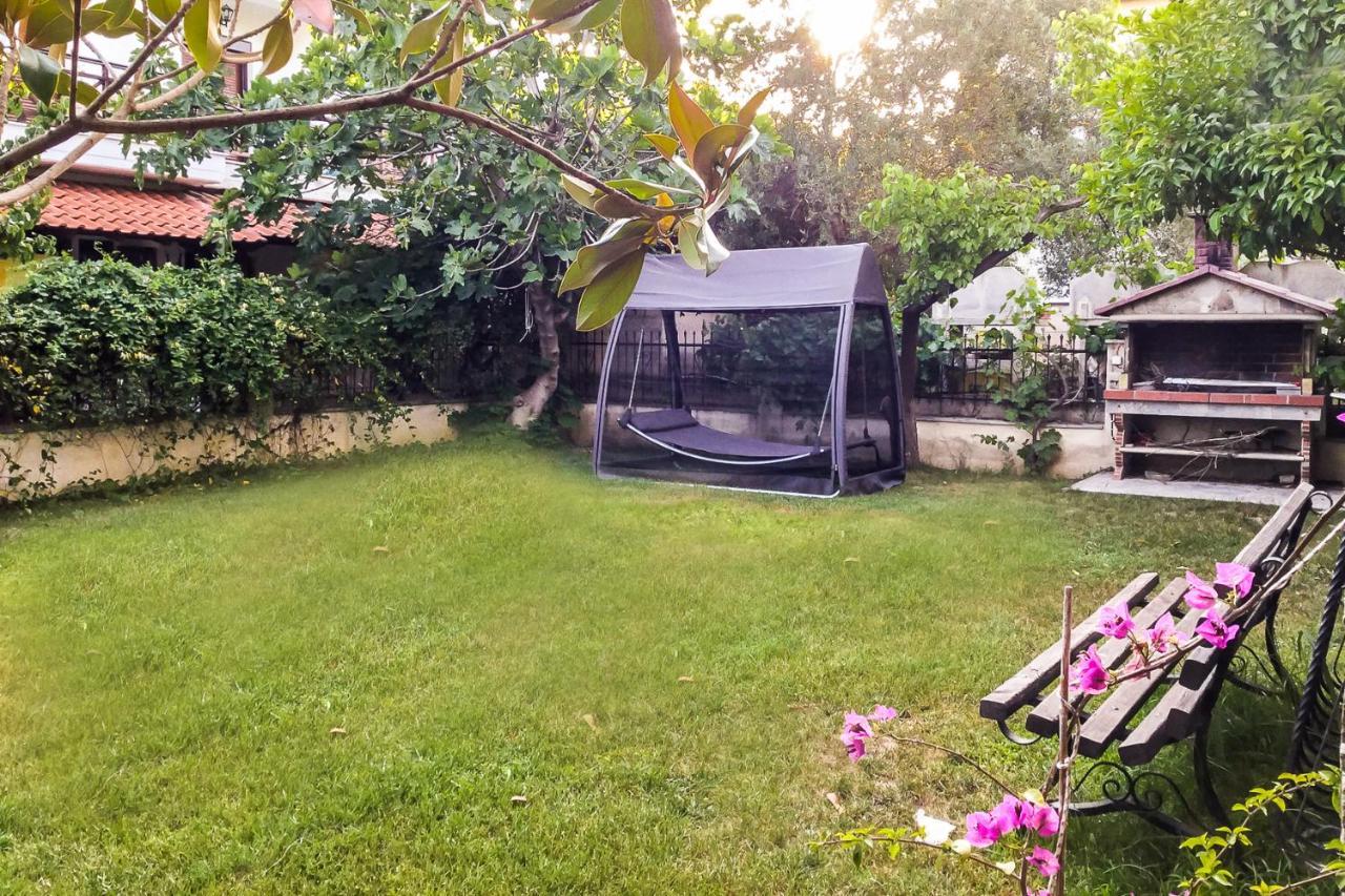 Seasidelongo Houses 1 Min From The Beach Of Nikiti Exterior foto