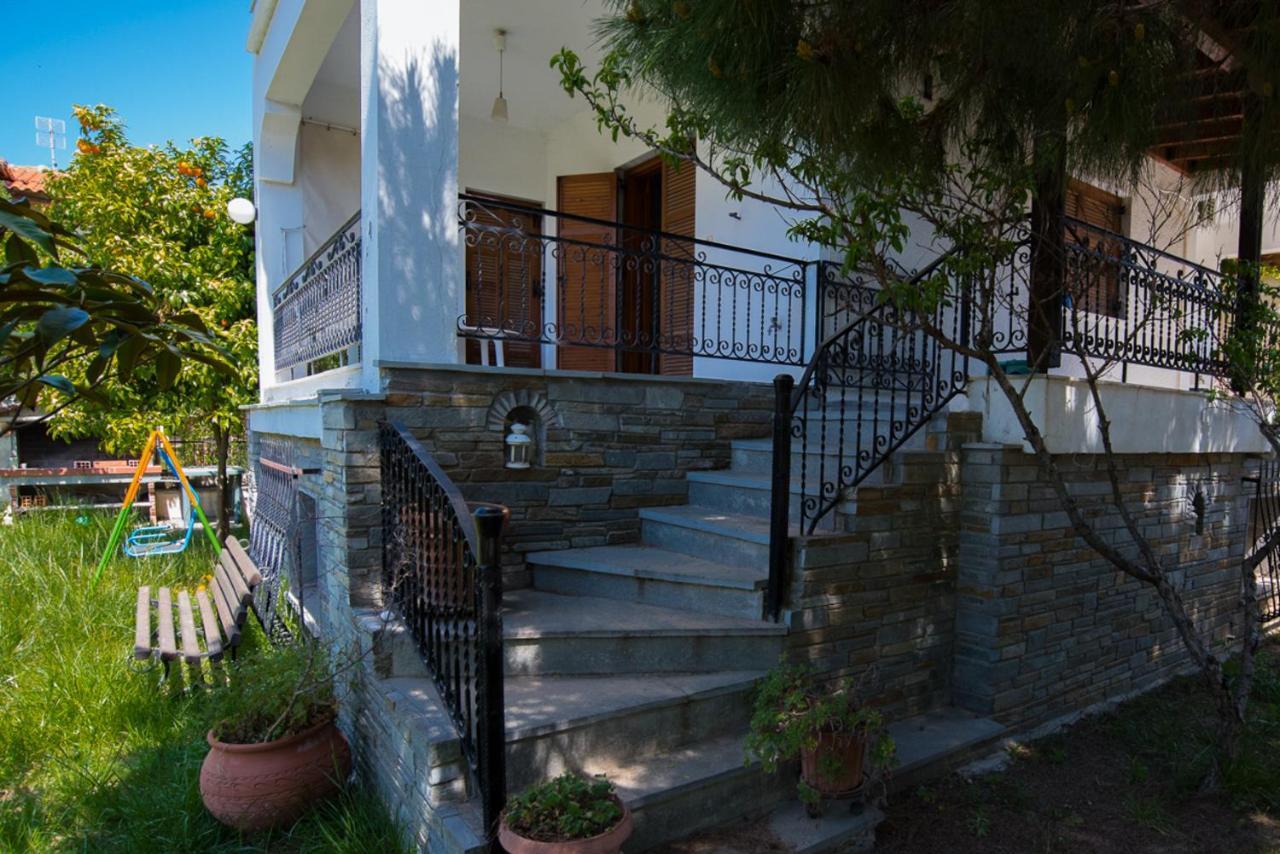 Seasidelongo Houses 1 Min From The Beach Of Nikiti Exterior foto